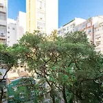 Omar do Rio - SL401 3 Qtos modernos com Banheira Hidromassagem, Internet 240mbps, Smart TV 65, Workstation, a 450m da Praia de Copacabana, e a 130m do Metro General Osorio